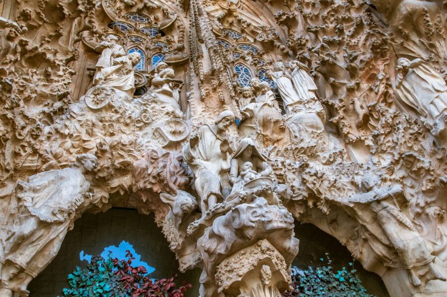Barcelona: Sagrada Familia Guided Tour with Tower Access - Visiting the museum after the tour
