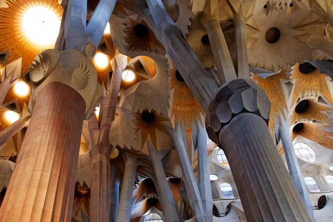 Barcelona Sagrada Familia Guided Visit With Optional Extras. - Skip-the-line entry and the meeting point