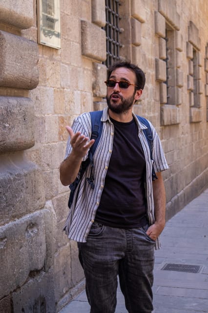 Barcelona: Sagrada Familia, Modernism, and Old Town Tour - How much walking and time to allow