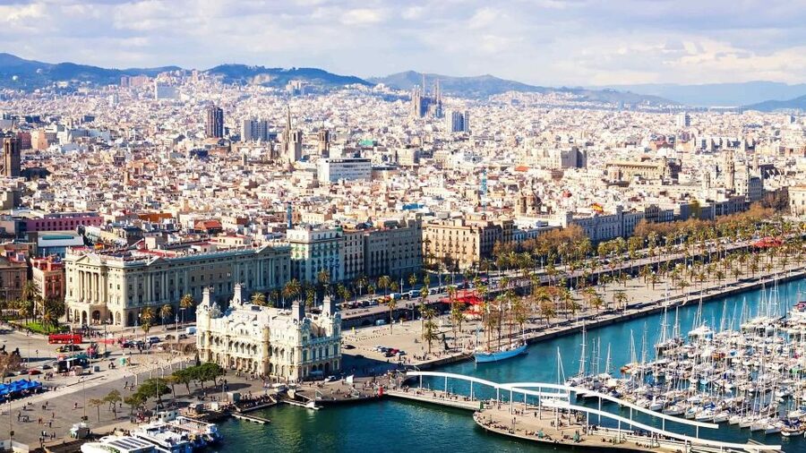 Barcelona: Sagrada Familia & Montserrat Full-Day with Pickup - Is $128 a fair price?