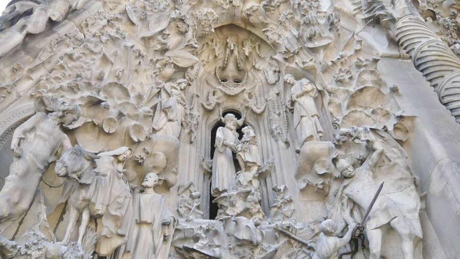 Barcelona: Sagrada Familia & Montserrat Full-Day with Pickup - The Sagrada Familia: the day’s essential interior