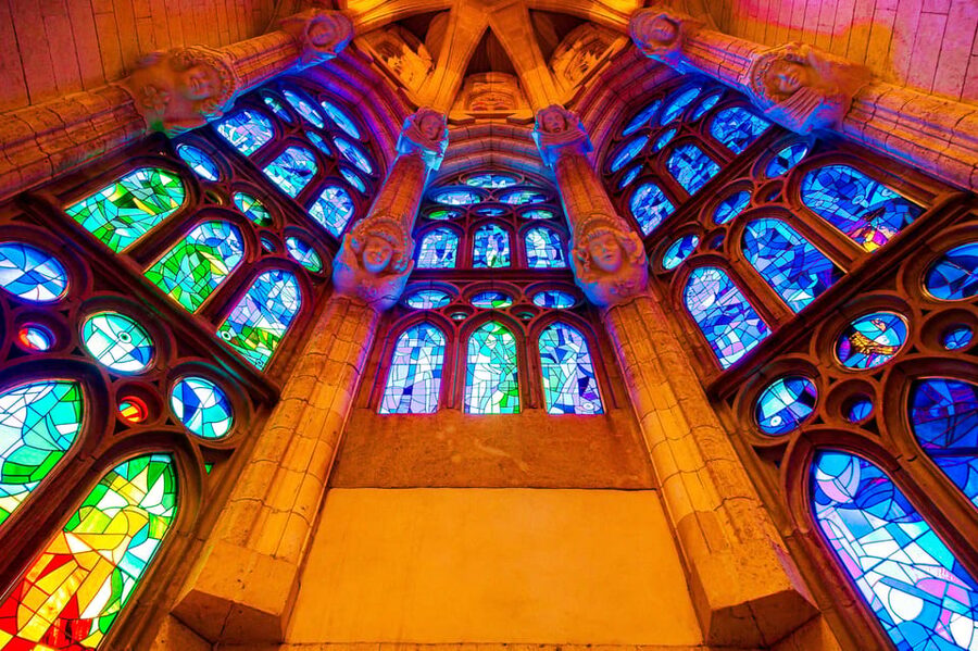 Barcelona: Sagrada Familia Priority Access Guided Tour - Why a guide changes your Sagrada Família visit