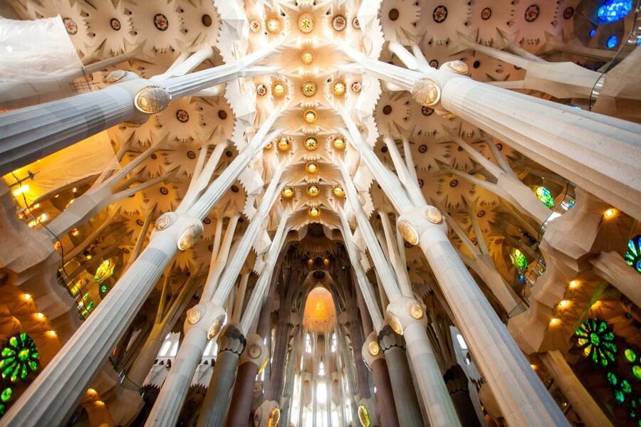 Barcelona: Sagrada Familia Skip-the-Line Guided Tour - Why the Sagrada Familia needs a guide