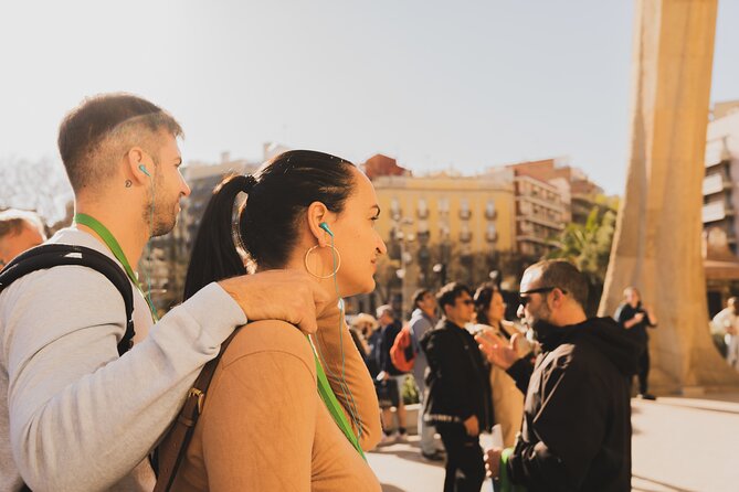Barcelona: Sagrada Familia Skip-the-Line Guided Tour and Tickets - Why a guide helps inside Sagrada Familia