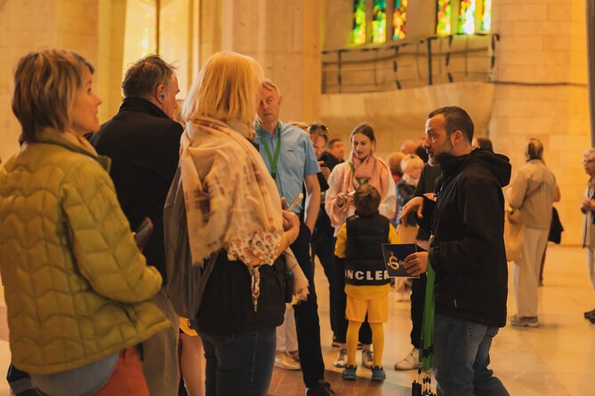 Barcelona: Sagrada Familia Skip-the-Line Guided Tour and Tickets - Guides, pacing, and the human side of the tour
