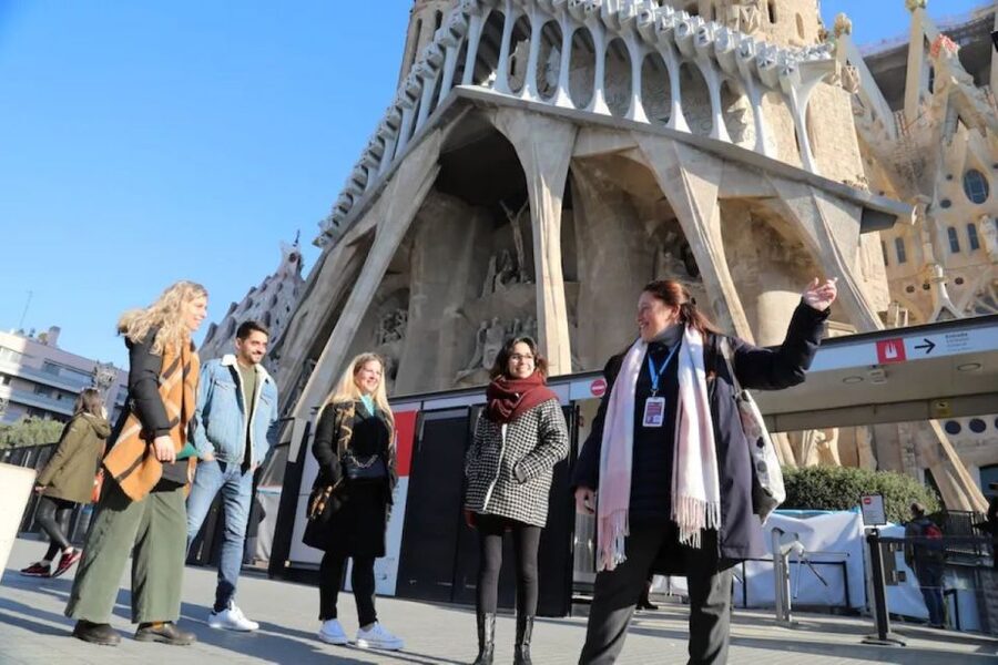 Barcelona: Sagrada Familia Skip The Line Insider Guided Tour - The Sagrada Familia Museum and the building’s story