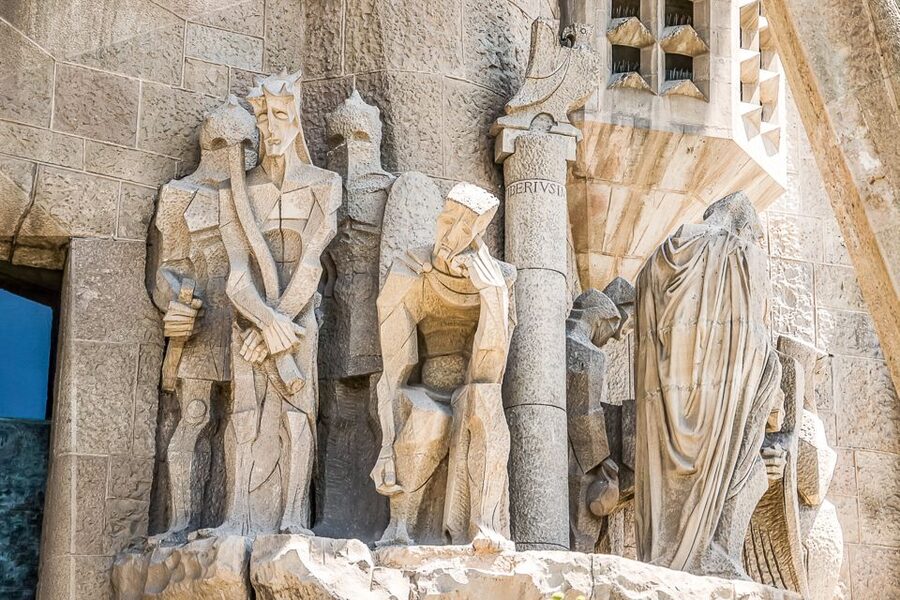 Barcelona: Sagrada Família Skip the Line Tour & Entry Ticket - Small details that make the visit easier