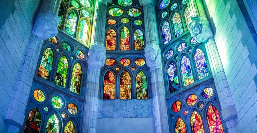 Barcelona: Sagrada Família Skip the Line Tour & Entry Ticket - Inside the basilica, where light does the talking