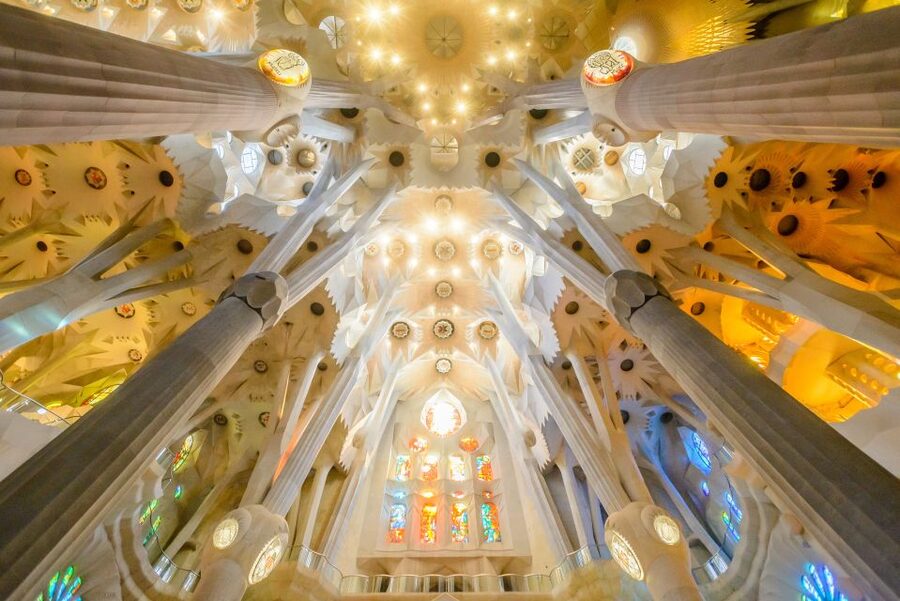 Barcelona: Sagrada Familia Tour & Optional Tower Visit - Gaudí’s symbolism and the story of an unfinished church