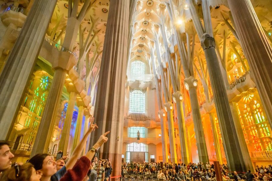 Barcelona: Sagrada Familia Tour & Optional Tower Visit - Taking the optional tower