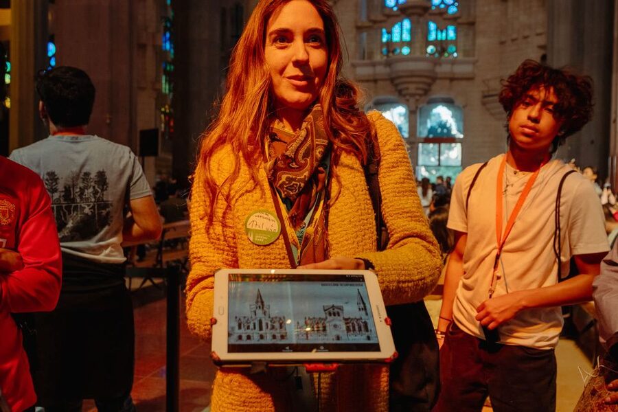 Barcelona: Sagrada Familia Tour w/Skip-the-Line Entry Ticket - The optional rooftop cava opening