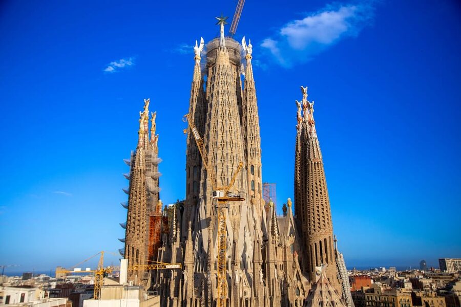 Barcelona: Sagrada Familia Tour with Optional Extras - Practical details that affect your day