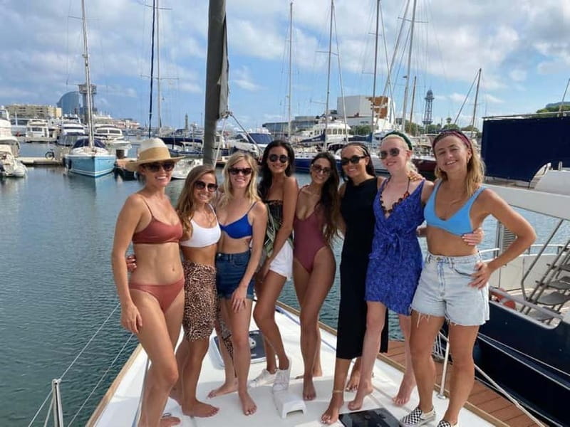 Barcelona: Sailing Tour with Tapas, Drinks and Swim Stop - Sunset departures and the feel of the group