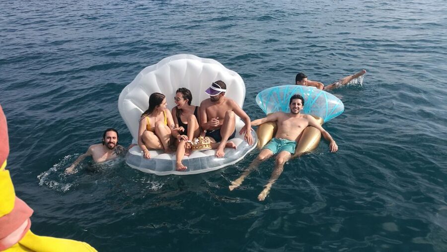 Barcelona: Sailing Trip with Drinks and Snacks - The 30-minute pause for swimming and an aperitif