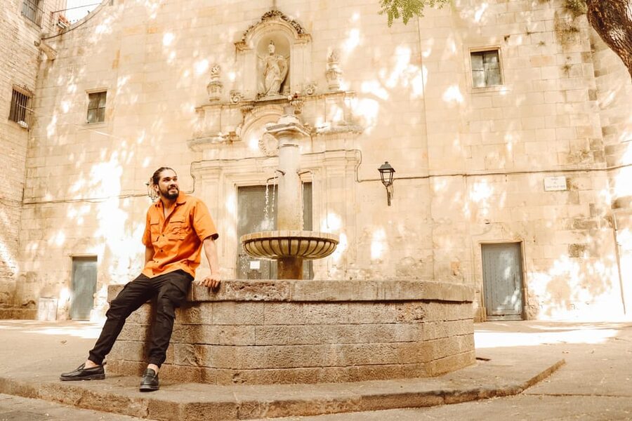✅ Barcelona: Sightseeing Professional Photoshoot Session - Who should book this Barcelona photoshoot
