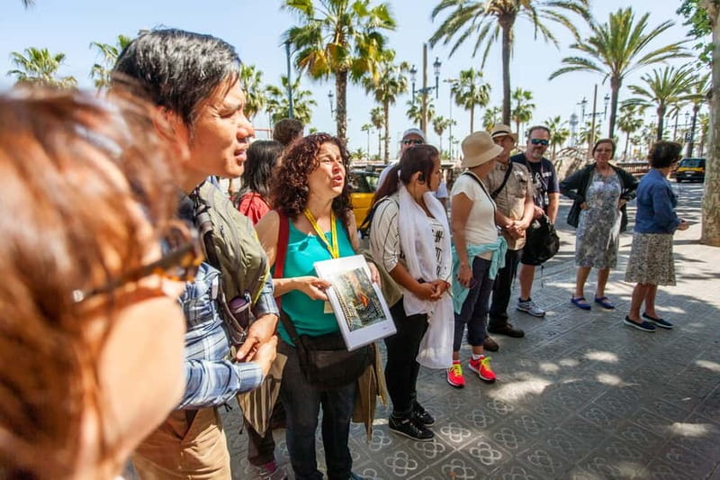 Barcelona: Small Group Picasso Tour with Picasso Museum - What the guides add to the experience