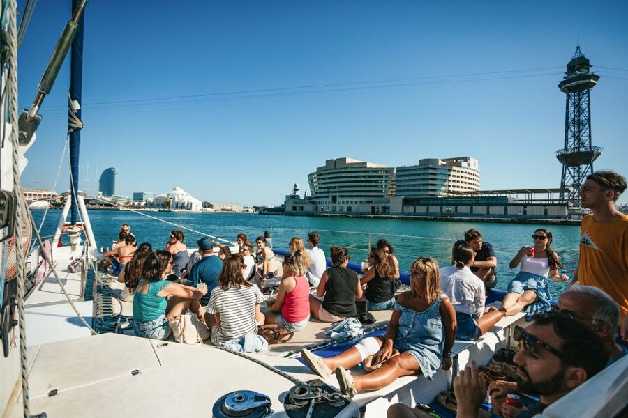Barcelona: Sunset Catamaran Cruise with Live Music - Sunset timing and the best season to go