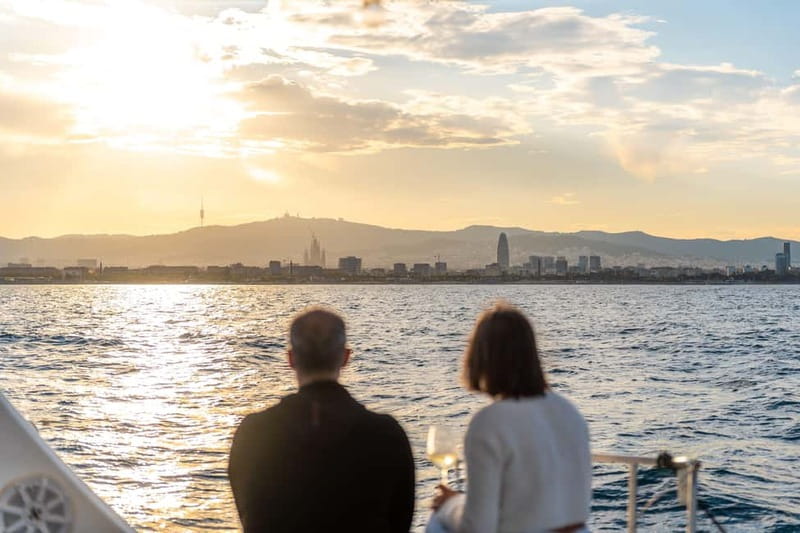 Barcelona: Sunset Catamaran Cruise with Wine and Tapa - Wine, cava, beer, and the tapa