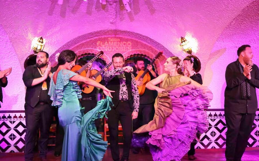 Barcelona: Tablao Flamenco Cordobes Show and Drink in Rambla - Key points to know before booking
