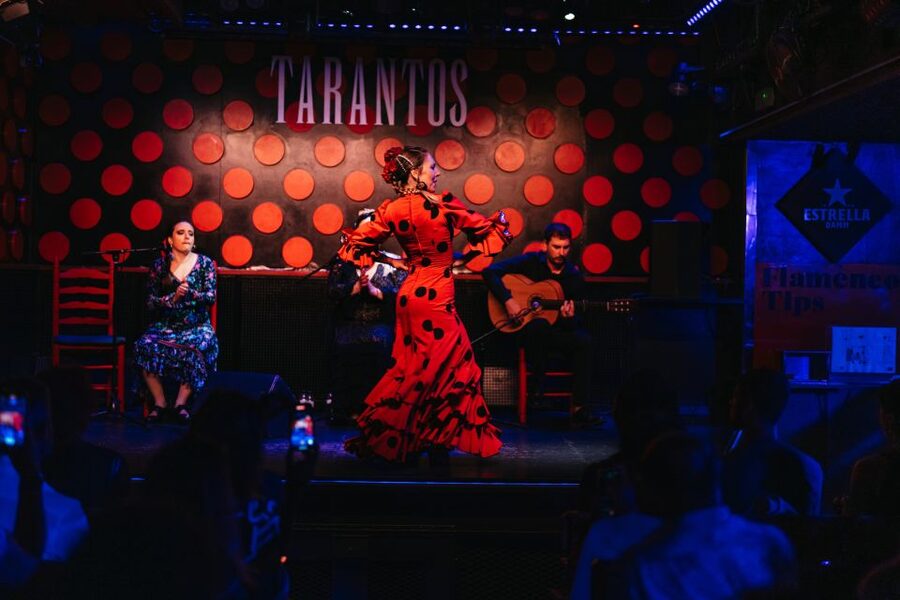 Barcelona: Tapas and Flamenco Experience - Timing, meeting details, and practical value