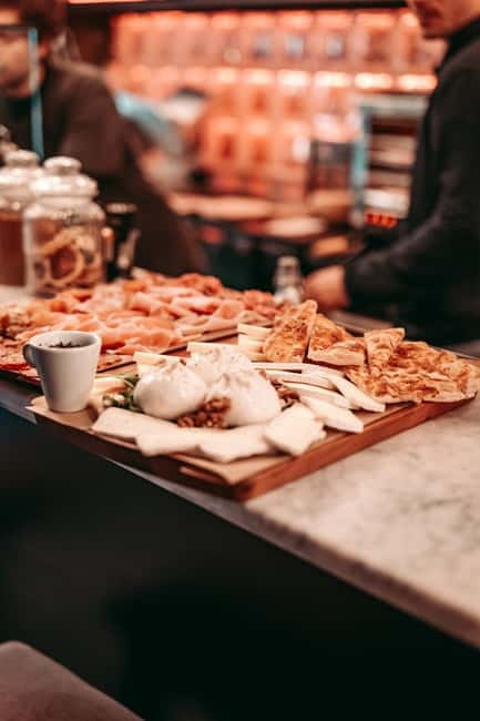 Barcelona: Tipsy Tapas & History Tour in the Gothic Quarter - Starting at Plaza Real after dark