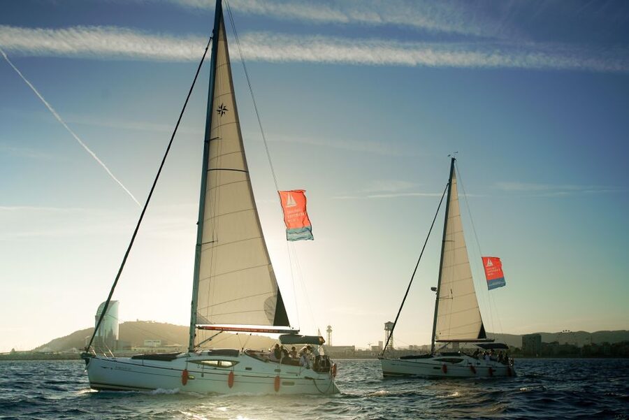 Barcelona: Unique Sunset Sailing Tour with Tapas & Open Bar - Open-bar choices and one small wine caveat