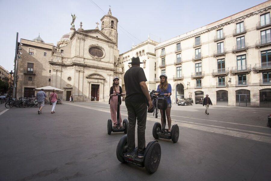 Barcelona: Welcome to Barcelona Segway Tour - Parc de la Ciutadella and the Arc de Triomf