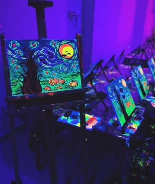 Barcelona: Wine and Van Gogh Paint and Sip Painting Class - The social side of the 2.5-hour class