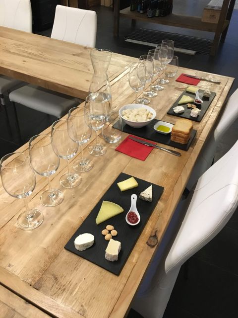 Barcelona Wine Tasting: Catalan and Spanish Wines - Finishing with two regional reds