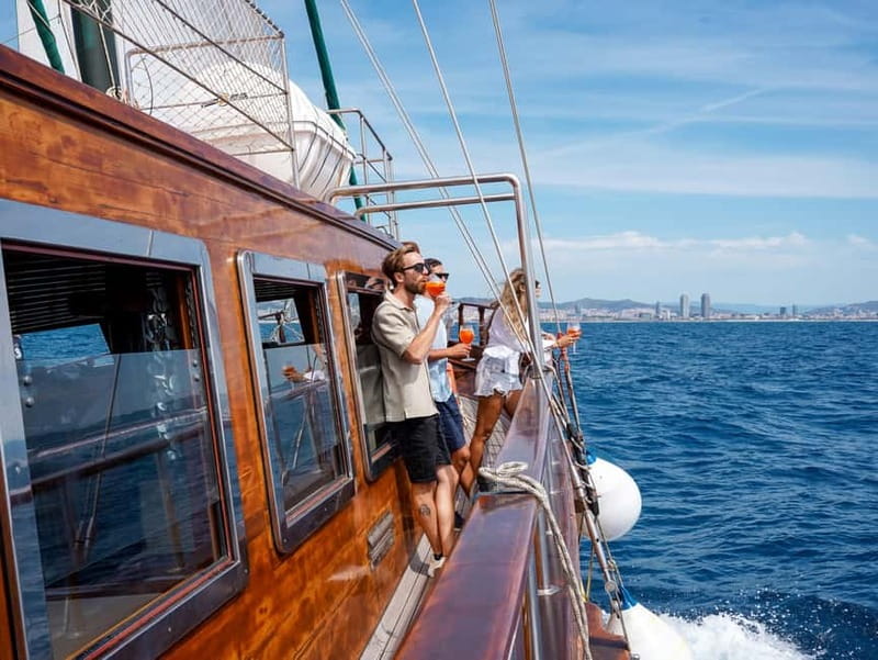 Barcelona: Wooden Boat Sailing with Tapa and Welcome Drink - The Tapa and Welcome Drink
