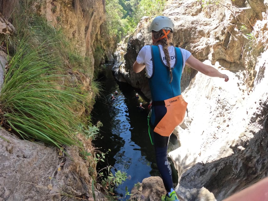 Benahavís: Canyoning Guided Tour at Guadalmina River - Snacks, photos, and the value of $47
