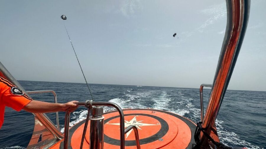 Benalmádena: Deluxe Parasailing Flight from Benalmadena Port - Rising 650 feet over the Mediterranean