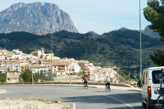 Benidorm Bike Tour with Hotel Pick up - The 9:30 pickup and climb to Mount Aitana