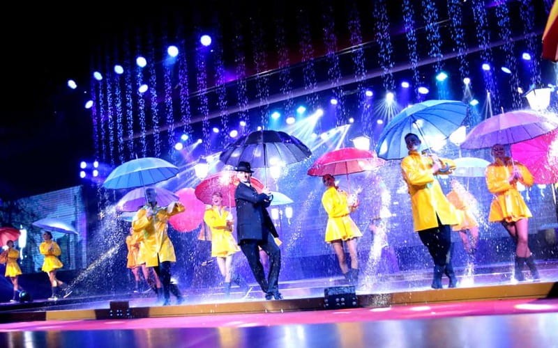 Benidorm: Show at Benidorm Palace - Entering the Elements production
