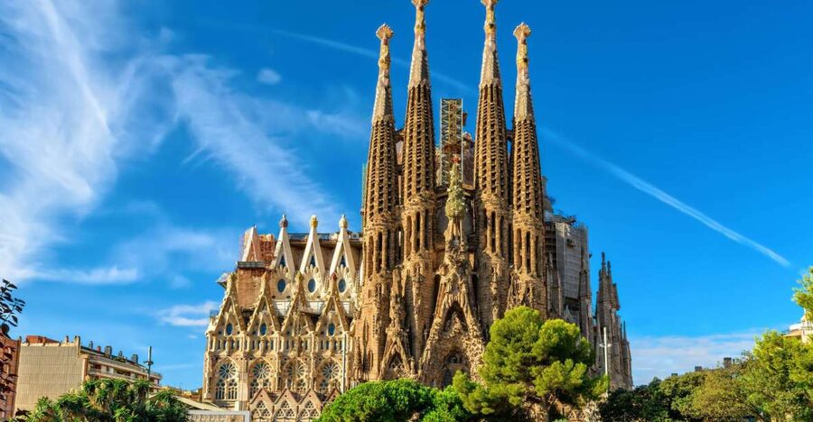 Best of Barcelona: Sagrada Familia & Park Guell with Pickup - Why This Tour Works for a First Day in Barcelona
