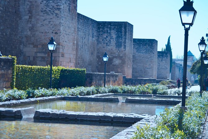 Best of Cordoba Guided Tour - Walking through La Judería