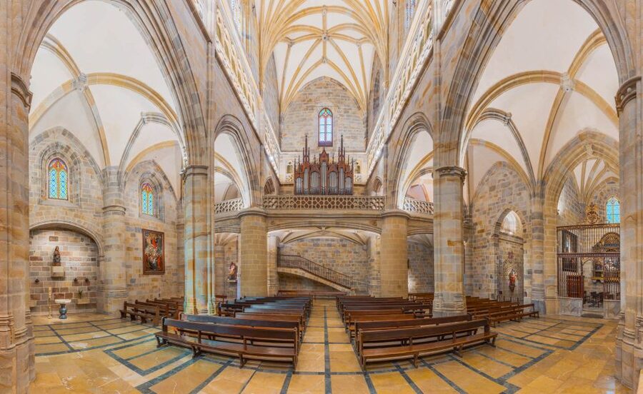 Bilbao: Bilbao Cathedral and San Anton Church Entry Ticket - Planning the two churches in one day