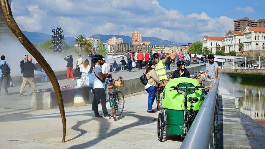 Bilbao: City Highlights Guided Bike Tour - Ribera Market and Gran Vía
