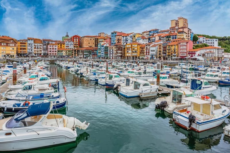 Bilbao: Gaztelugatxe, Bermeo, Mundaka, Gernika, & Wine Tour - What to bring and how to pace the day