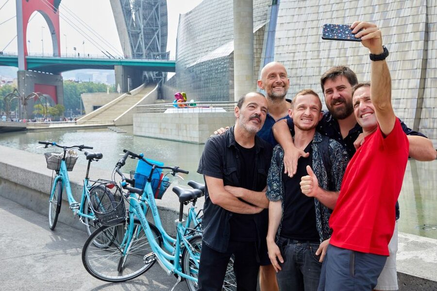 Bilbao: Guided Highlights Small Group or Private E-Bike Tour - What the three hours feel like