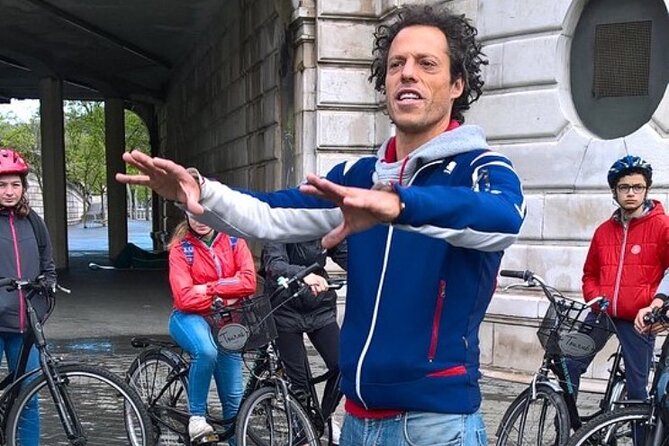 Bilbao Highlights 3-hour E-Bike tour: Small Group or Private Tour - Iberdrola Tower, Plaza Euskadi, and a changing skyline