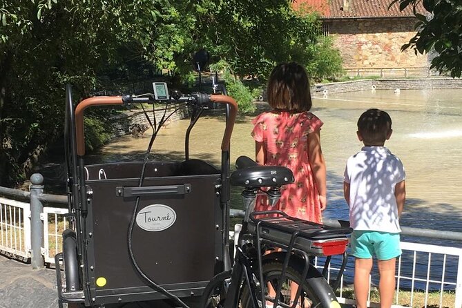 Bilbao Highlights 3-hour E-Bike tour: Small Group or Private Tour - Itsasmuseum and the maritime side of Basque culture