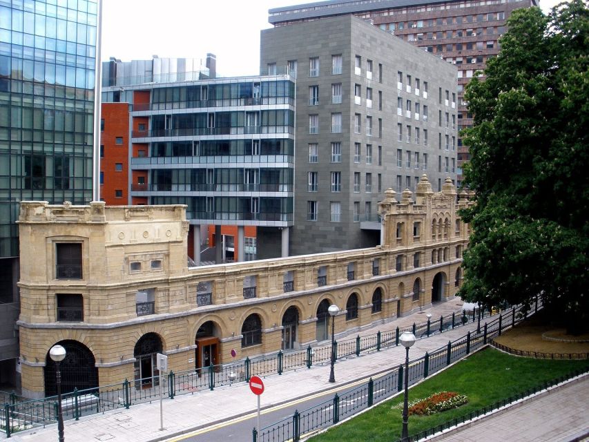 Bilbao Like a Local: Customized Guided Tour - The value of a private local guide