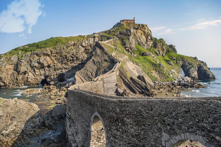 Bilbao: San Juan de Gaztelugatxe and Walk along Basque Coast - The first viewpoint gives you the full picture
