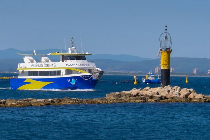 Boat Trip to Cadaqués from Roses with STOP 1:30h/2H/ in Cadaqués - Why the sea route makes Cadaqués special