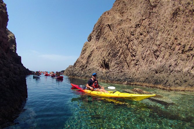 Cabo de Gata Active. Guided kayak and snorkel route through coves of the Natural Park - Who will enjoy this outing most