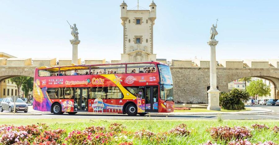 Cadiz: City Sightseeing Hop-On Hop-Off Bus Tour - Why this bus works well in Cádiz