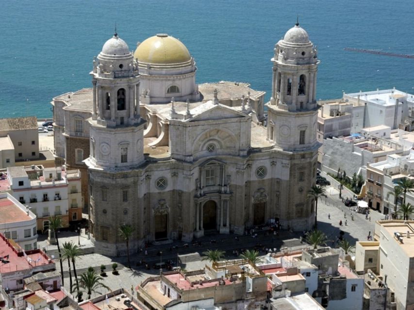 Cadiz: Guided City Tour - Timing, price, and practical comfort