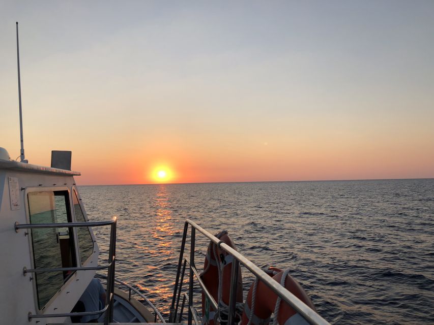 Cala'n Bosch: 2-Hour Sunset Sightseeing Tour - Who will enjoy this most