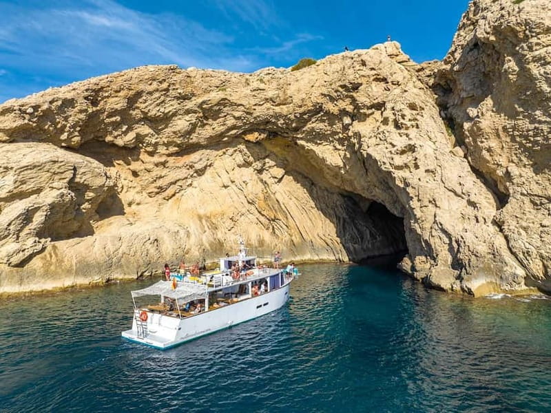 Cala Rajada: Boat Excursion with Drinks and Food - The best reasons to book, and the reasons to pause